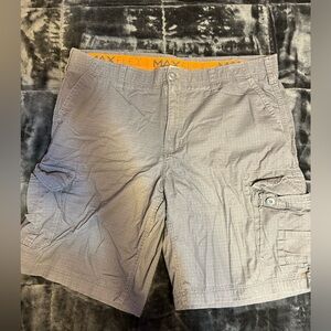 Men’s cargo shorts